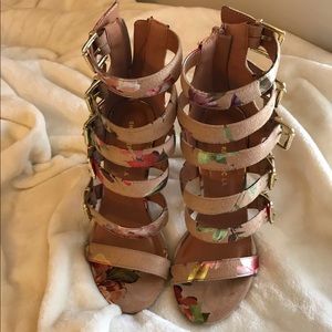 Gorgeous block heels nude with floral print NEW